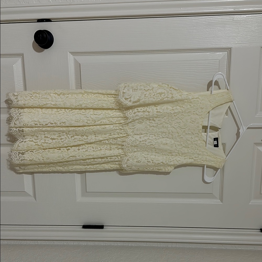 Elegant Cream Lace juniors/women’s dress